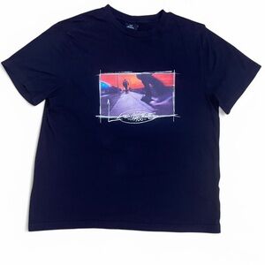 Nice barely use T-shirt.